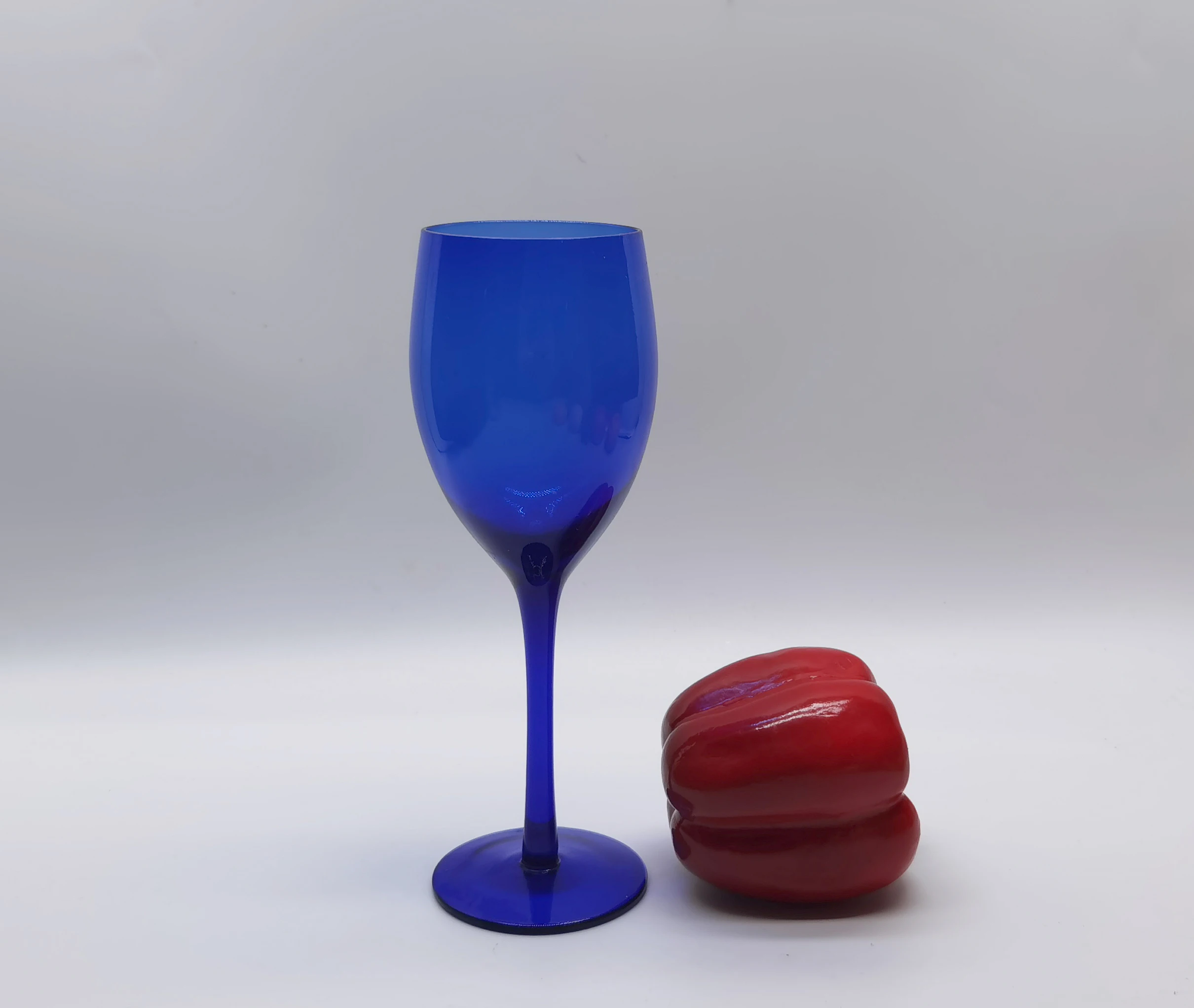 290ml Blue colored wine glass with blue material dishwasher safe