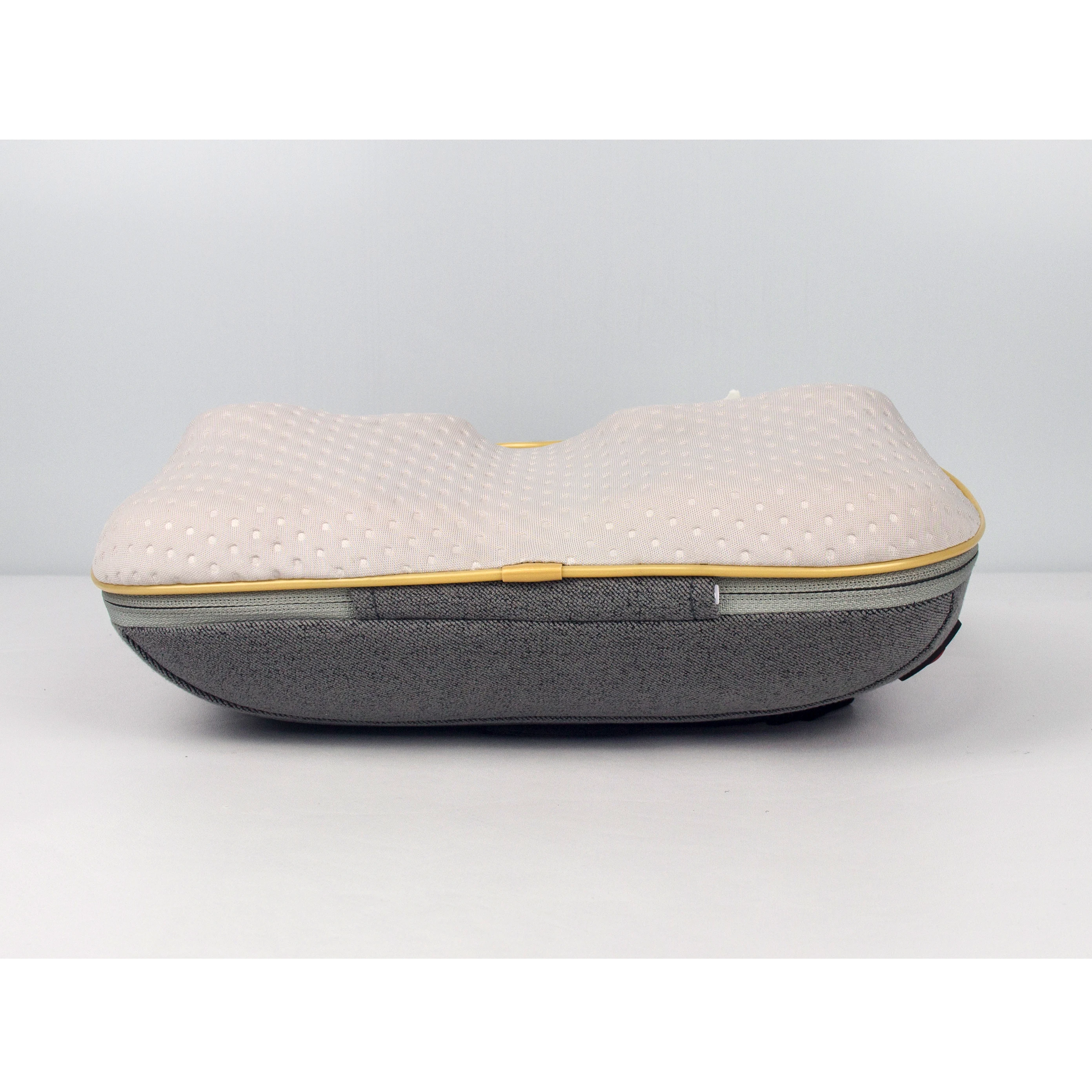 Wireless Portable Smart 4d Head Massager Electric White Silicone Small Head vibrate stretch Massager With 4 Detachable Massage H