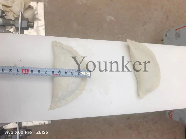 Valparaiso Full Automatic Dumpling Machine Gyoza Empanada Samosa Making Meat Pie Machine Maker Filling Samosa Folding Machine