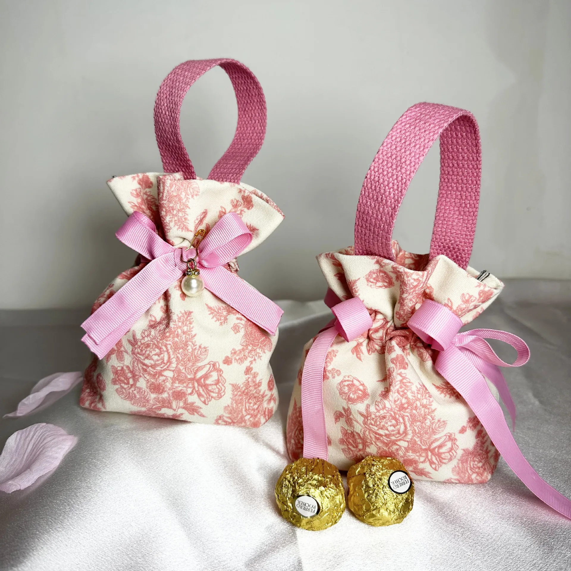 Luxury ribbon handle boutique shopping packaging customized printed euro tote paper craft gift bags with logo