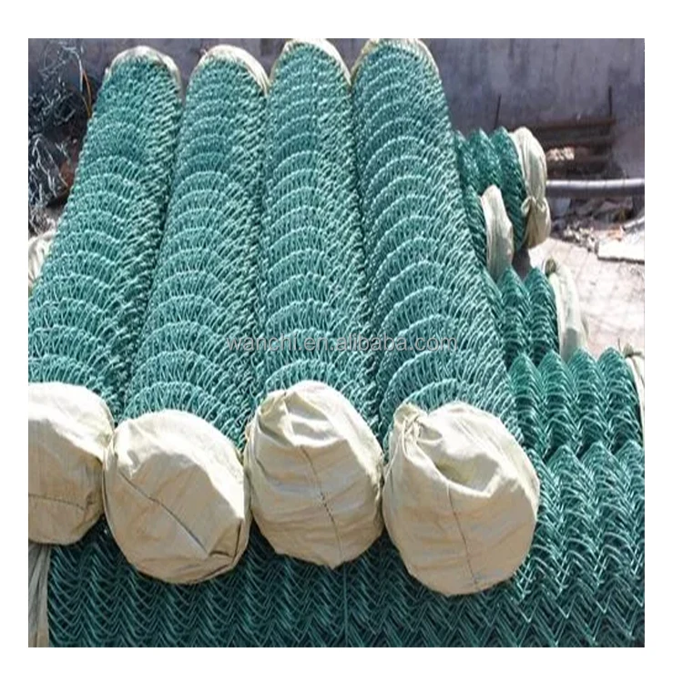 wholesale black PVC coated vinyl chain link fabric farm yard fence / 6ft 7ft 8ft galvanized diamond cyclone wire fencing roll