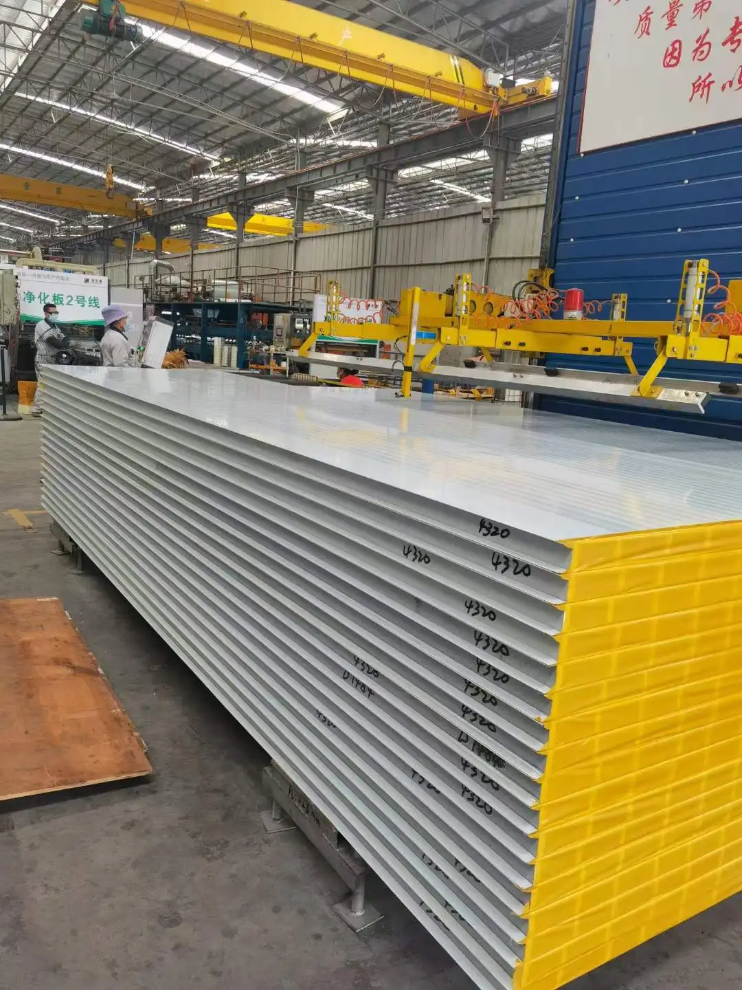 Color Steel MGO Foam Sandwich Panel For Partition Wall Panel Fireproof MGO Sandwich Panel