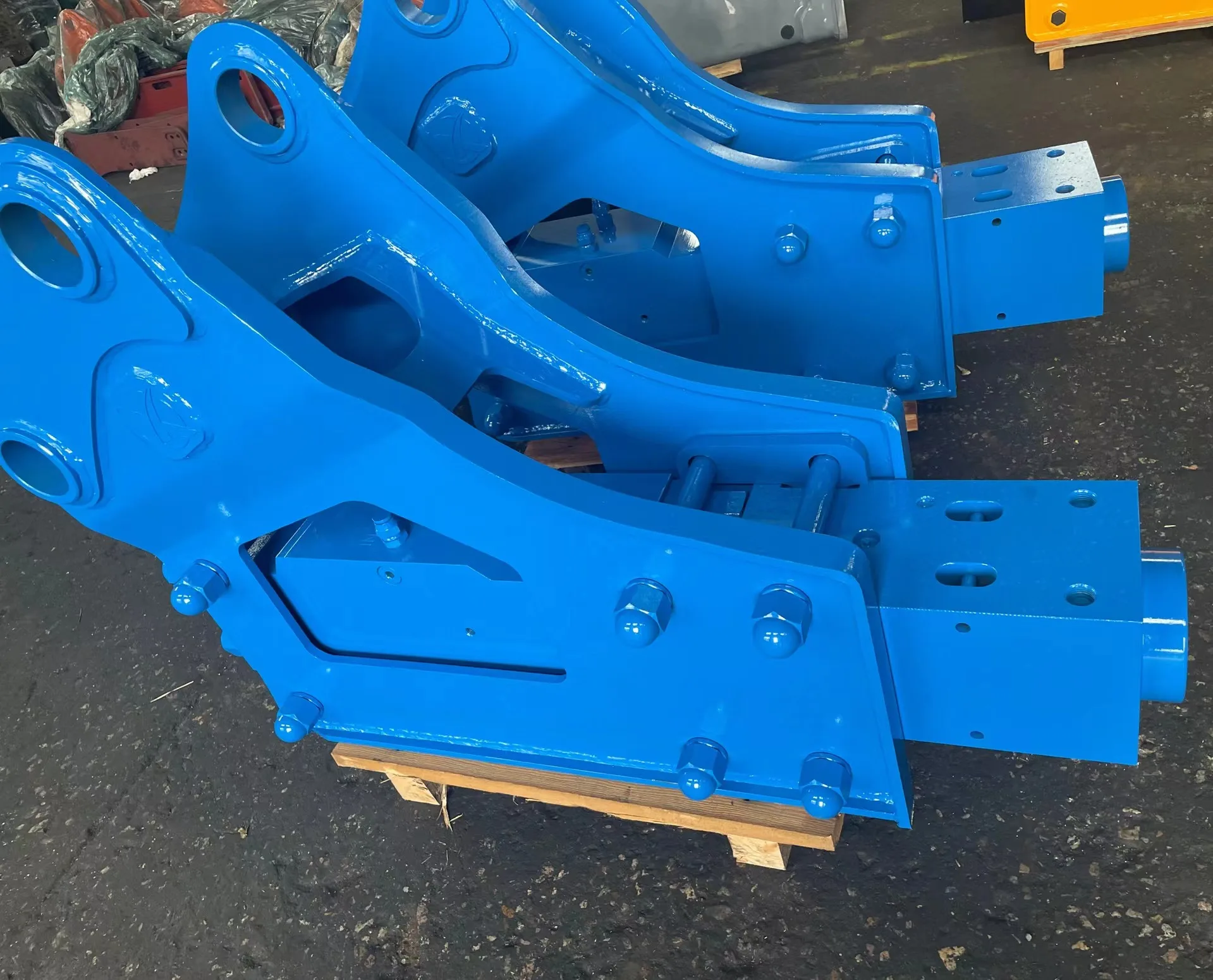 hydraulic excavator hammer with 68mm diameter chisels  Zosin 680 hydraulic breaker