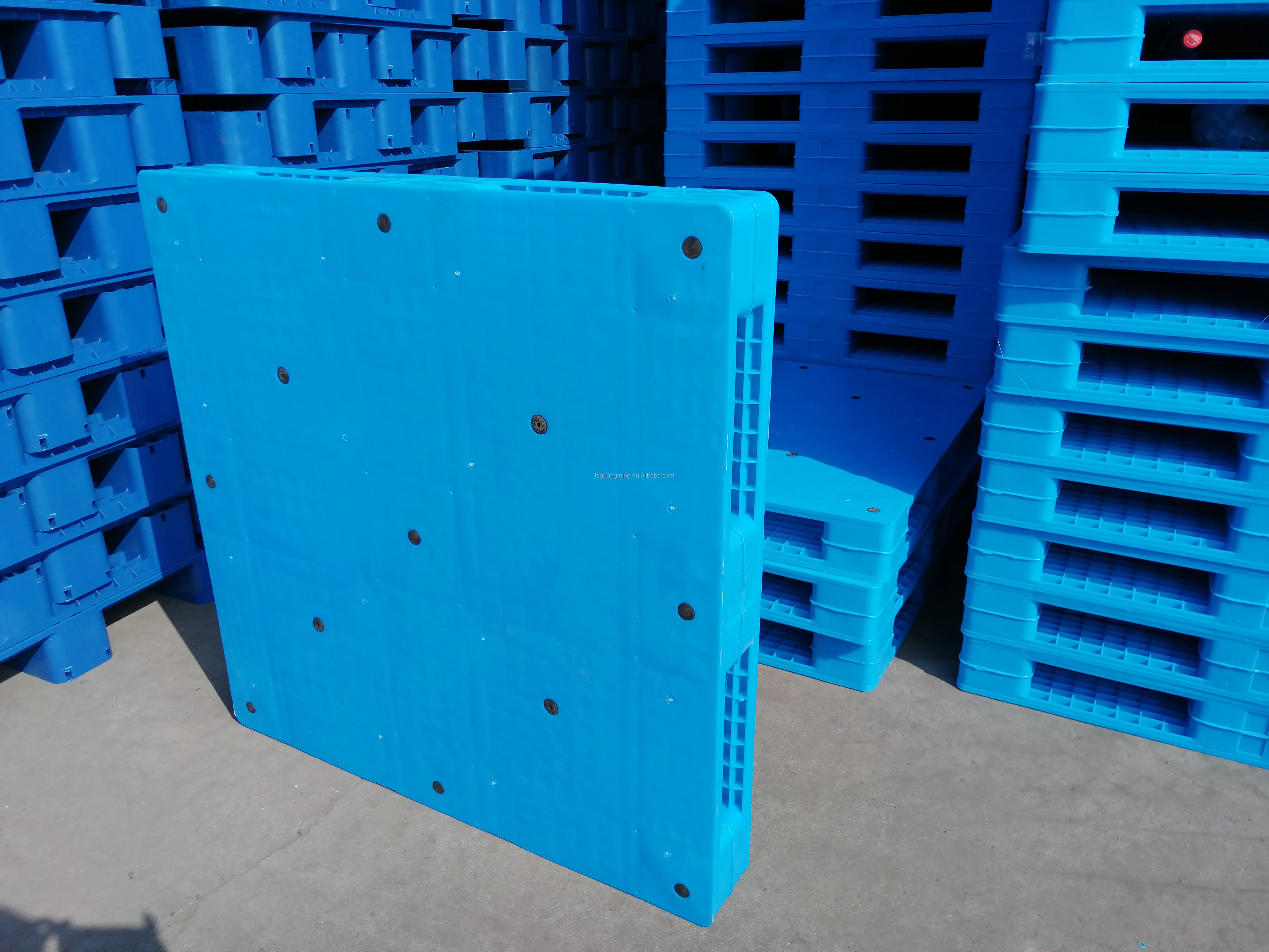 Reusable for warehouse rack storage usage 4-way double faced flat heavy duty industrial plastic pallets