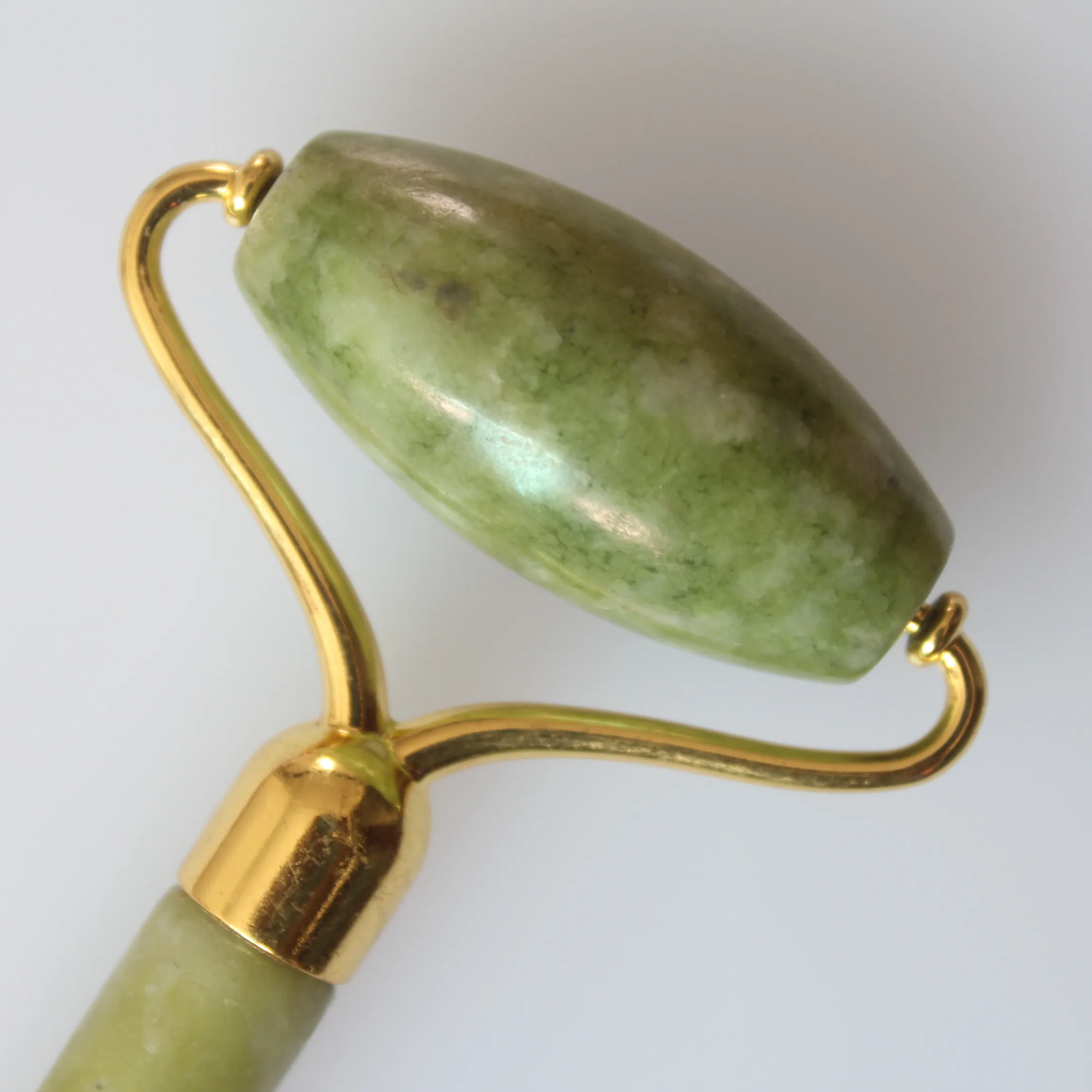 Good Selling Green 100% Natural Jade Lightweight and Durable Massage Jade Roller for Face