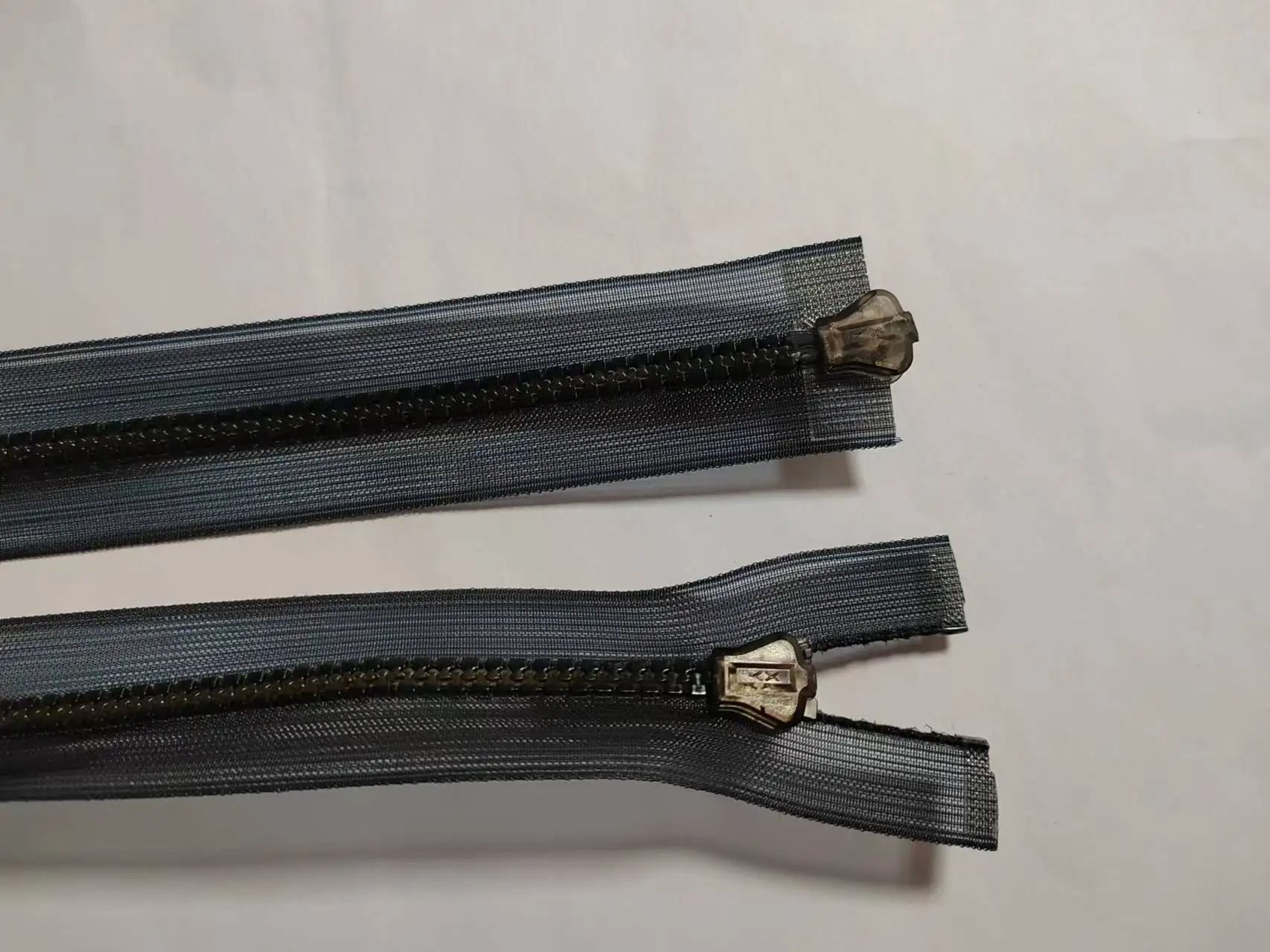 Customized personalized fashion zipper Double slider made of resin Transparent teeth special zipper Candy color zipper