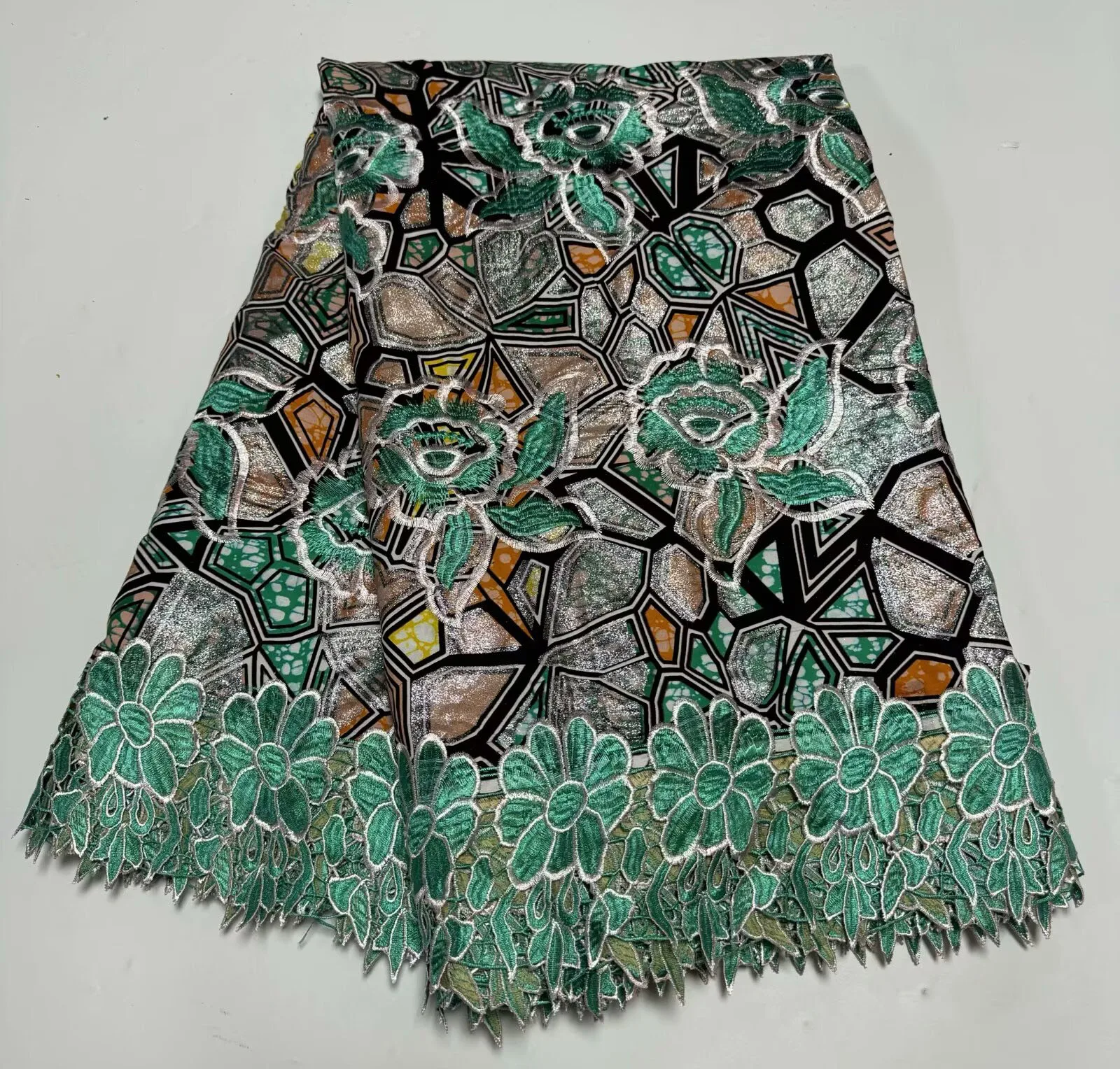 Hot Sale glitter Wax Printed Lace Fabric Wholesale 6 Yards African Wax Sequined Lace Fabric for Women Dresses Sewing