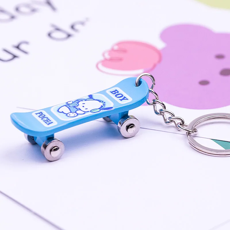 Wholesale creative alloy four-wheel double-warp scooter commemorative keychain sliding necklace pendant keychain