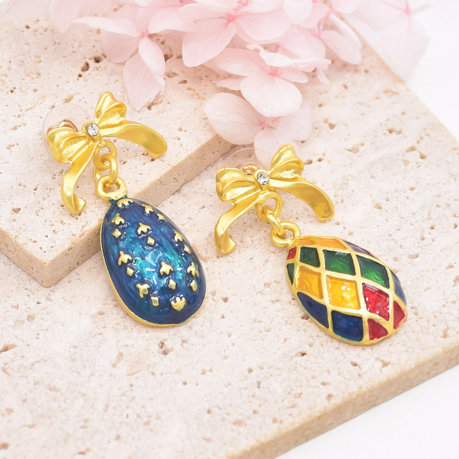 Vintage Style Court Baroque Necklace Multi Color Eggs Bow-knot Choker