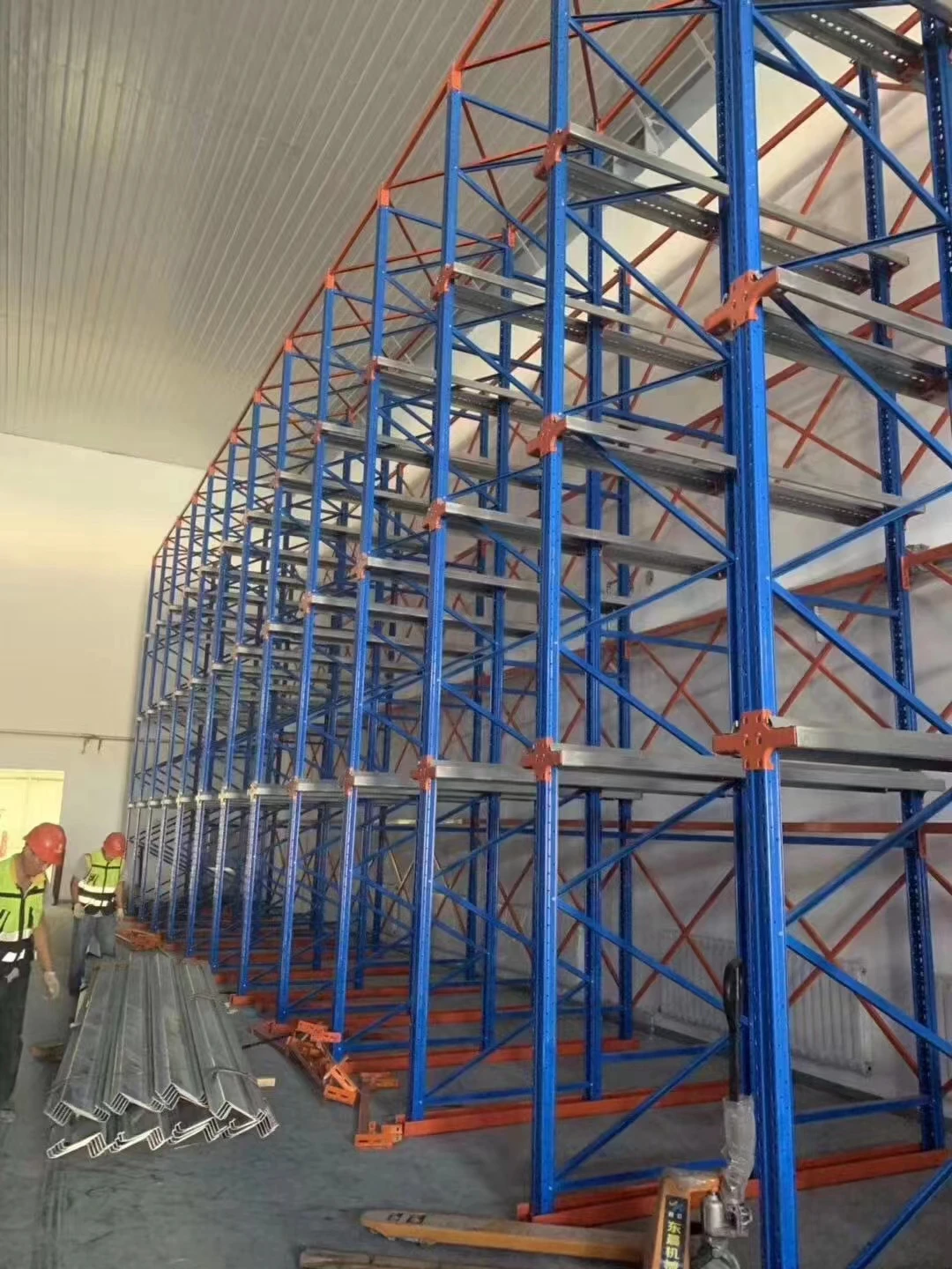 Industrial garage metal stacking shelf warehouse cargo storage drive in racking system for hot sale