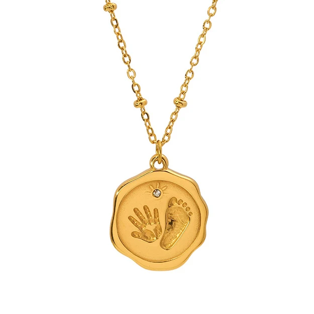 Fashion stainless steel 18k gold baby hand print and foot print necklace inlaid with zircon round pendant necklace birth tag