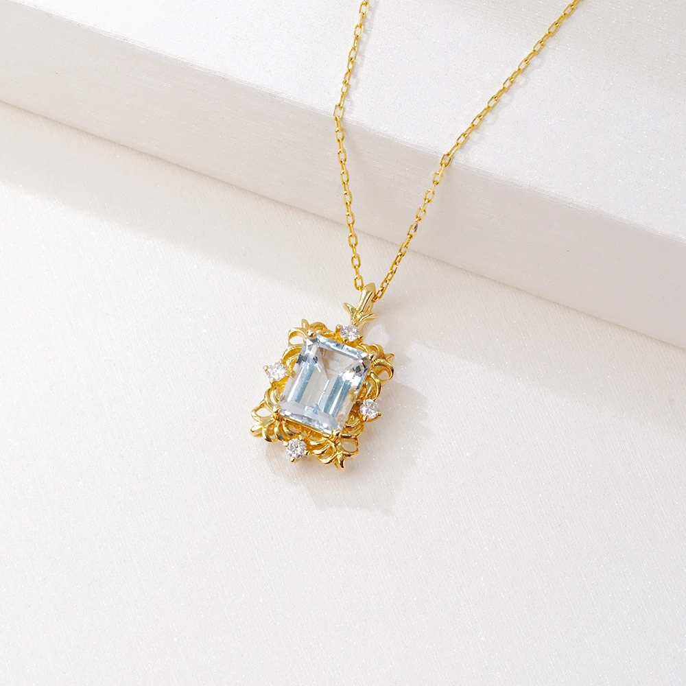 Factory Wholesale Gift Pendants 18K Women Fine Jewelry Vintage Style Aquamarine Gemstone Necklace