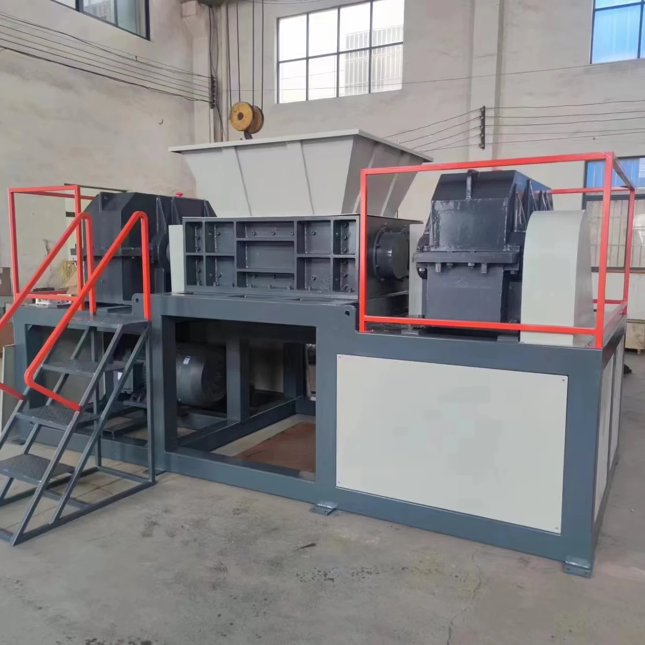 Paint Bucket/metals boards/solid refuse Shredder Machine double shaft shredding machine