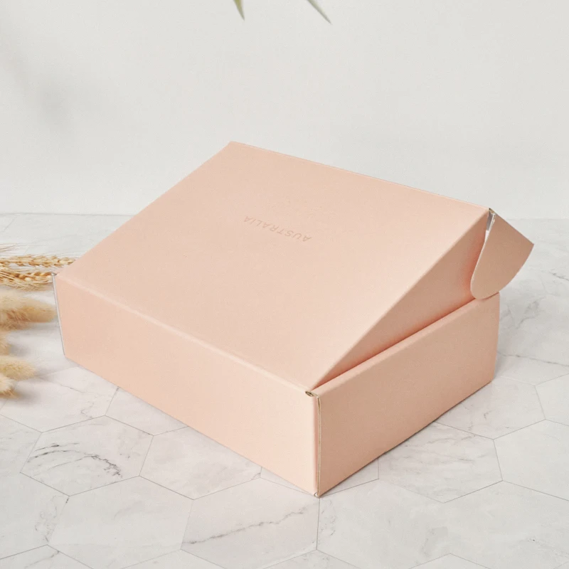 China Manufacturer Made Paper Packing Mailer Boxes Shipping Corrugated Package Box for Shipping Clothes