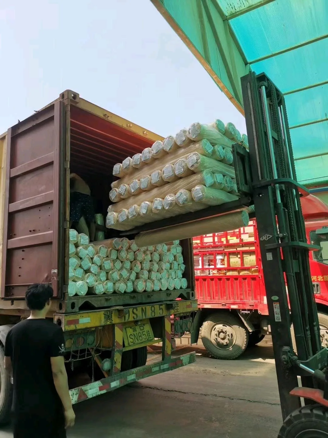 20% Cotton 80% Polyester TC 65/35 80/20 CVC 88*64 96*72 110*76 Custom Twill Solid Dyed Jeans Pocket Suit Pocketing Lining Fabric