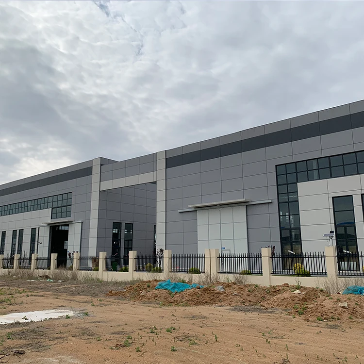 Modern Chinese Prefabricated Prefab Light Painted Steel Structure Warehouse Shed Large Span Steel Structure Workshop