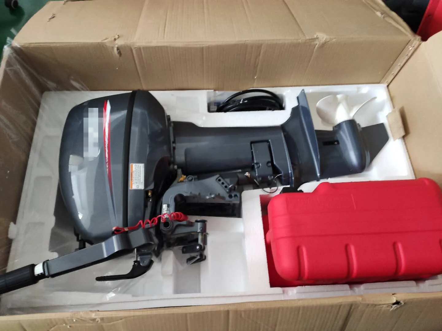 Engine 3  3 stroke cylinder 85AETL  62.5kw 5500rpm   outboard marine engine