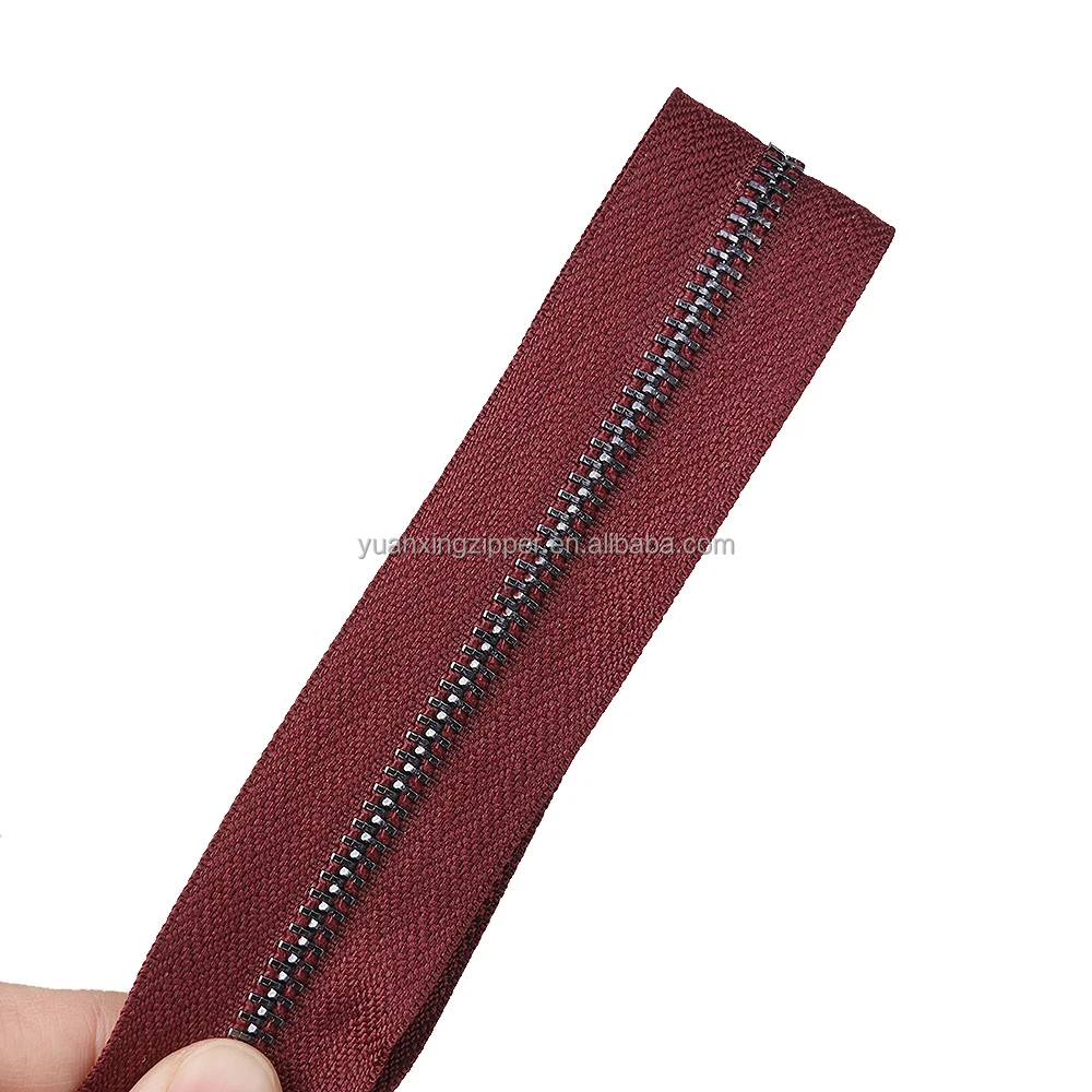 
Ladies Sport Shoes Zippers Long Chain Luxury Metal Zipper Rolls 