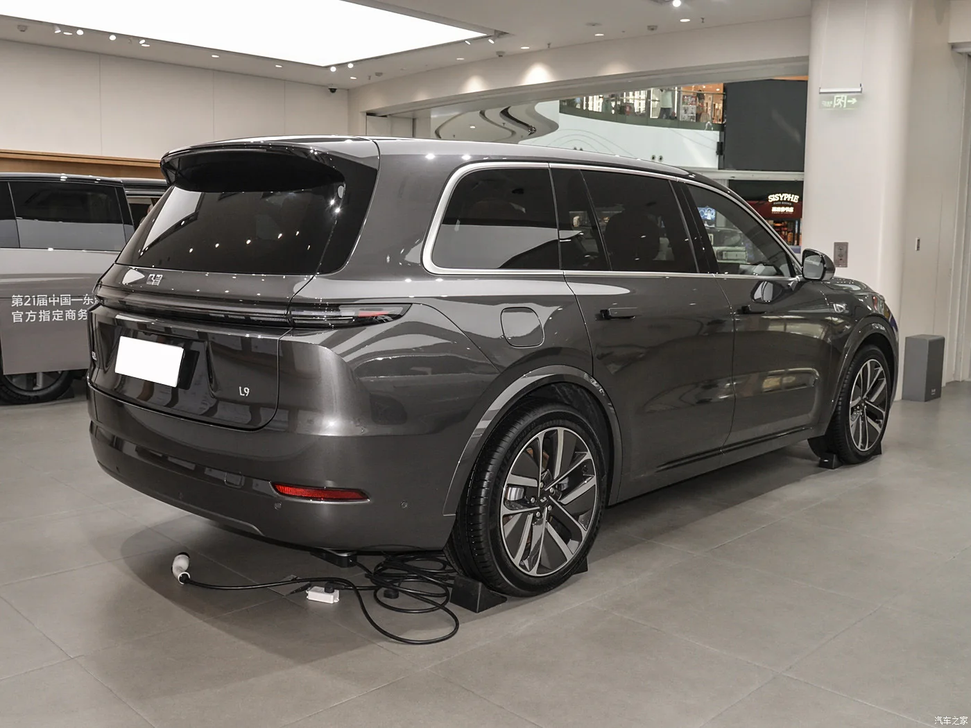 Роскошные автомобили 2024 Lixiang L9 автомобильный внедорожник 4x4 Li Авто гибридные внедорожники 6 мест 4-колесные электромобили сделано в Китае