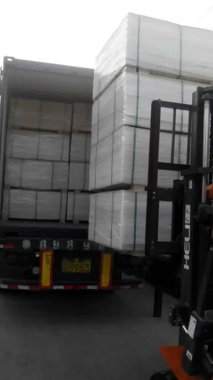 Thinner polypropylene honeycomb core and ABS surface laminated sandwich panels for furniture