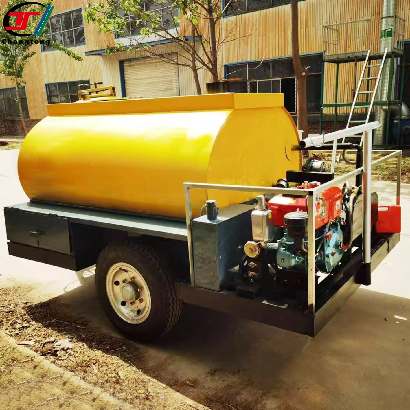 Factory Price 6000 liters towed emulsified asphalt distributor Towed emulsified asphalt distributor