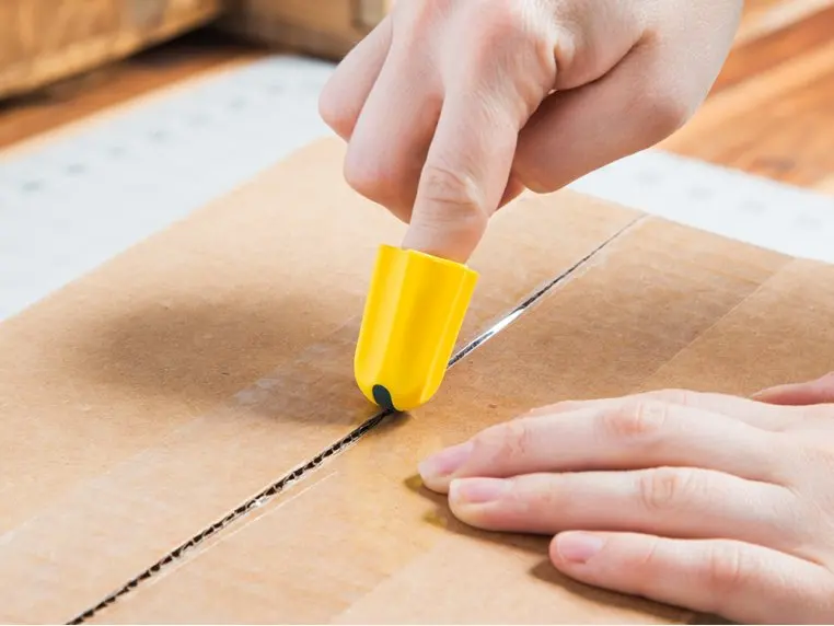 New creative The One Finger Safety Cutter Yellow mini box cutter Perfect For Open Boxes Tricky Packaging Envelopes & More