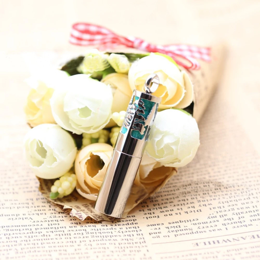 New Essential Oil Perfume Bottle Pendant Stainless Steel Hollow Automatic Rehydration Cylindrical Twist Pendant