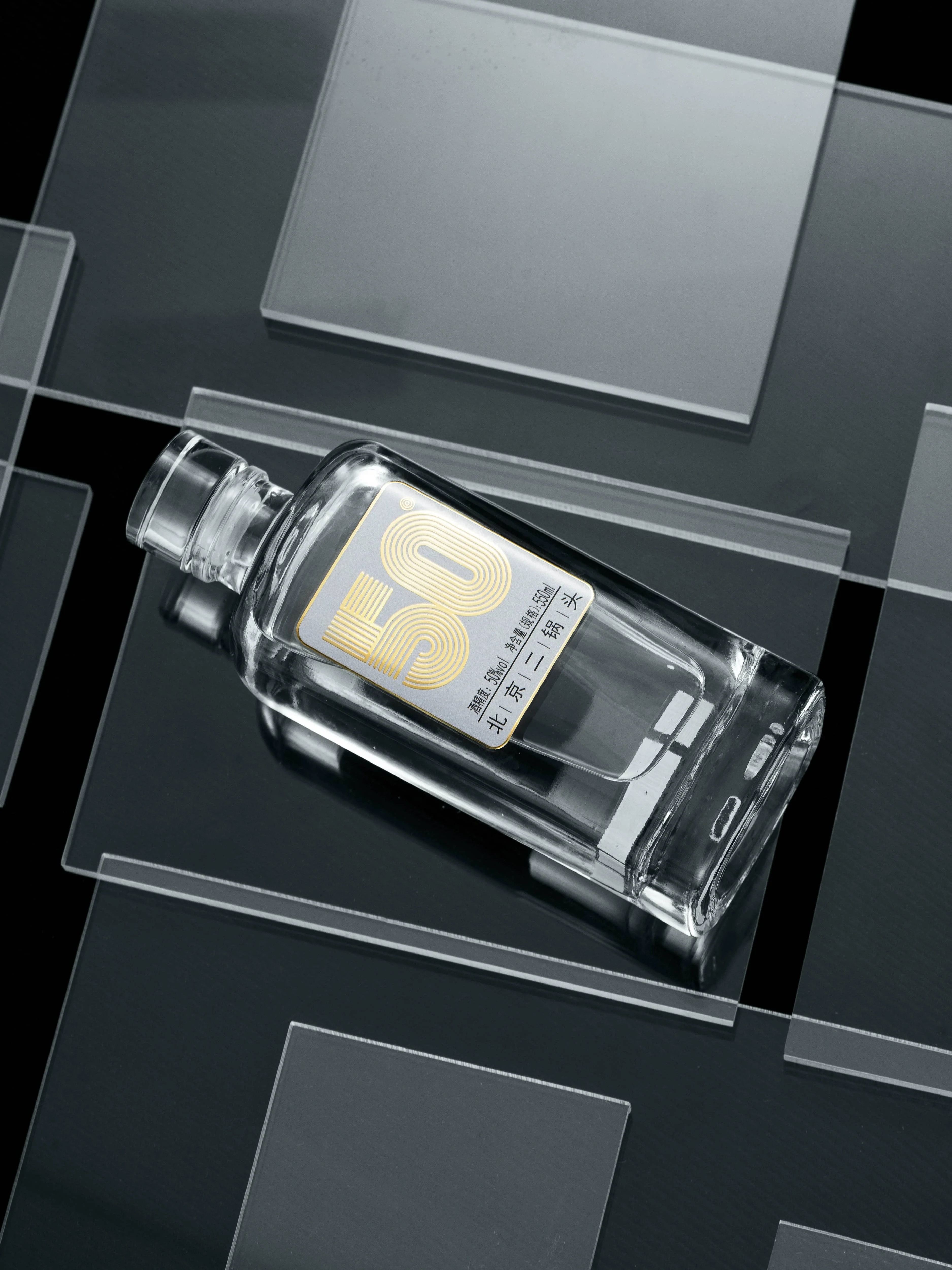 Beijing Erguotou Fragrant Chinese Liquor 50% Alcohol Chinese Bottle Packaging Beijing Kyoto Wine Co., LTD Light Fragrance 9 Kg