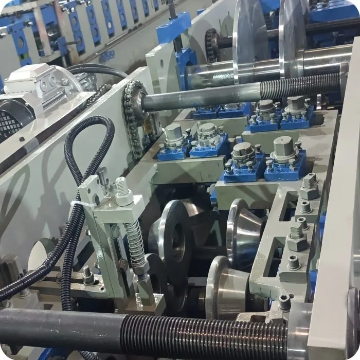 Galvanized Purlin 75/100/120/150/200/300 Auto C Shape Purlin Making Machinery