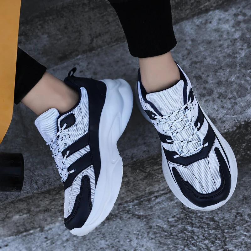
China factory Black color large size breathable mesh running shoes human race mens fasion sneakers 