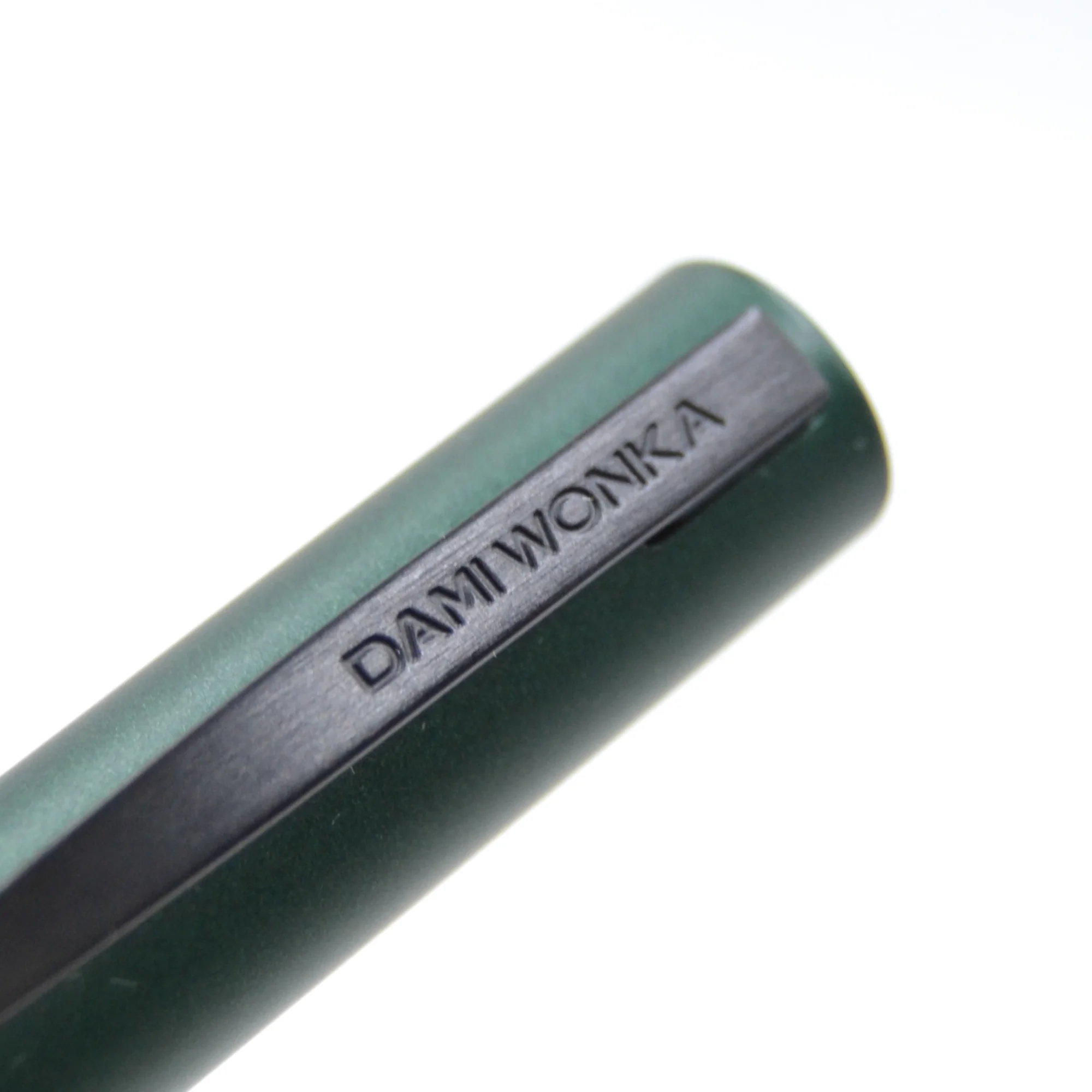 High-end Premium Fountain Pen with Matte Lacquering Green Color Gun-Metal Trim