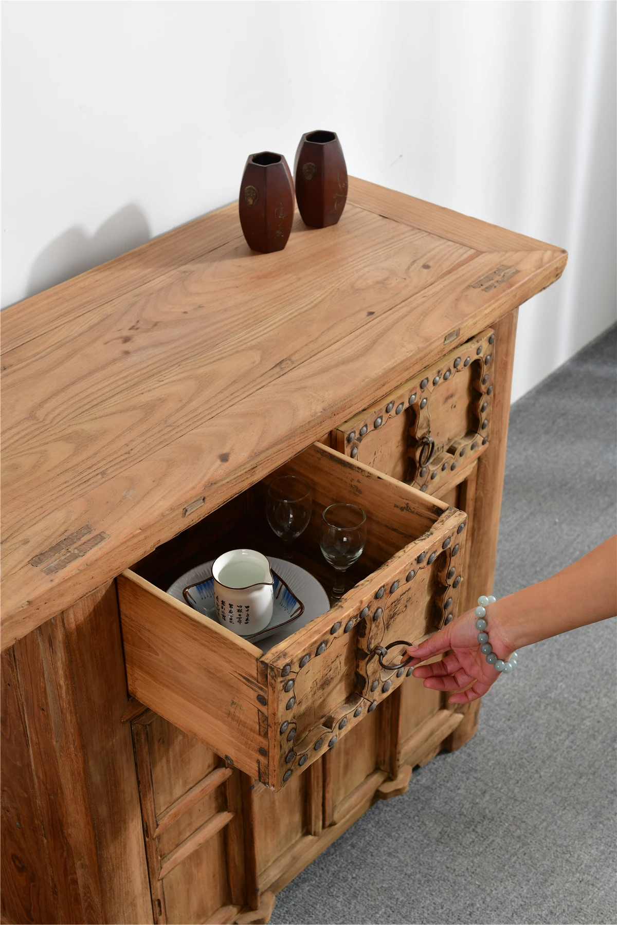 New Design Antique china wholesale furniture rustic Antique wooden natural cabinet