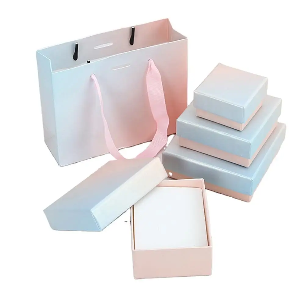 Wholesale Retail Boutique Shopping And Gift Paper Bags Custom Printed Logo Luxury White Paper Bags For Packaging