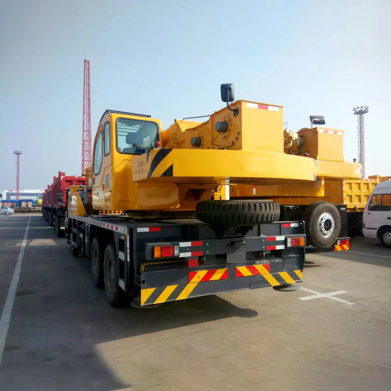 100ton тяжелый мобильный дизельный Телескопический стреловой кран QY100K-I автокран с автокраном запасные