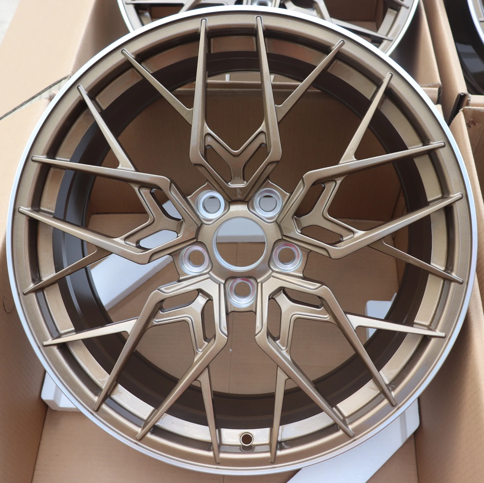 Custom two piece and monoblock design 6061 T6 forged wheels from China for any car type