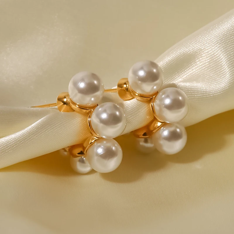 Luxury Ladies 18k Gold Plated Stainless Steel CC Earring Women Korean Designer Pearl Hoop Earrings For Girl Gift