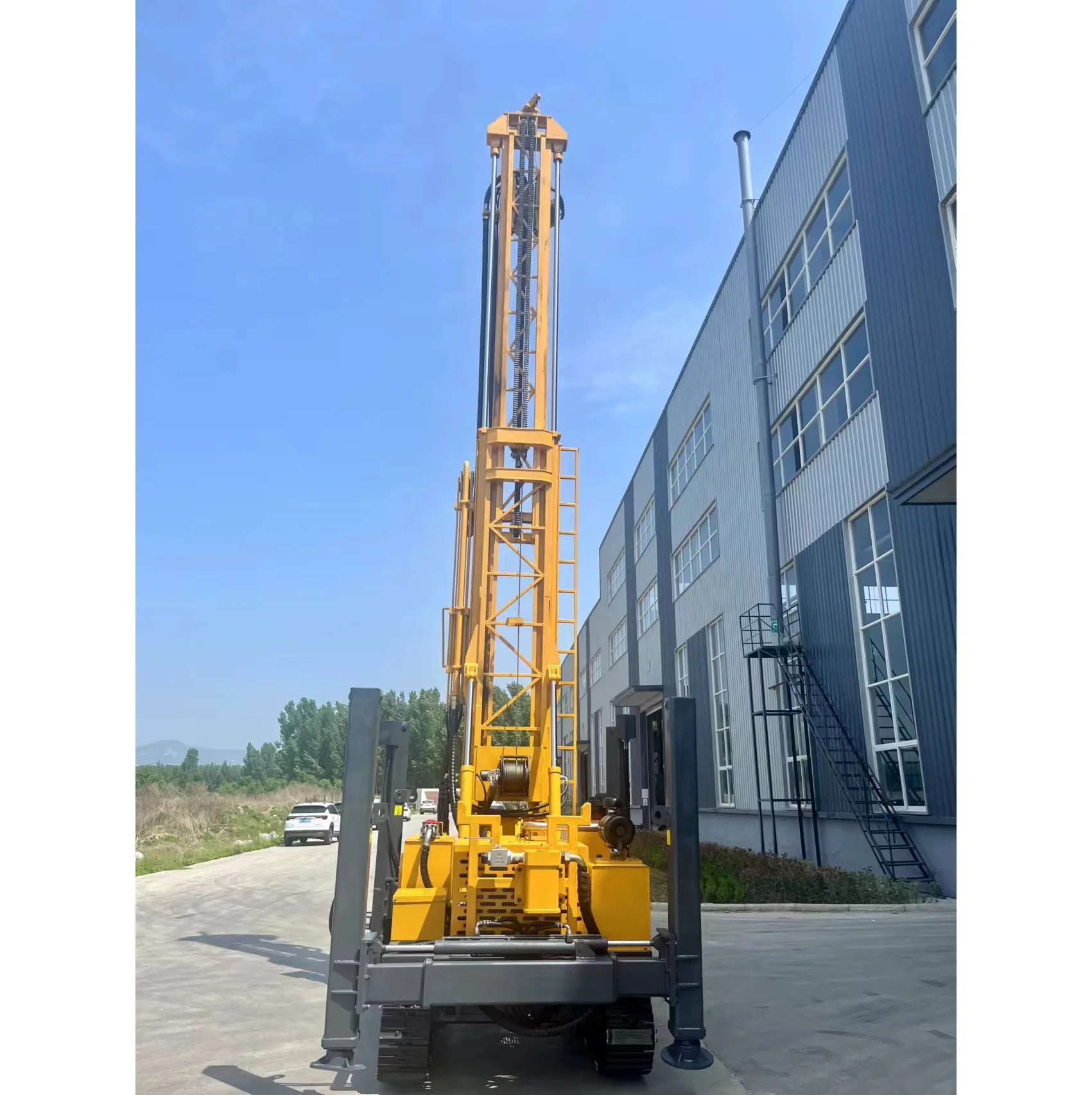 Mobile Hydraulic Motor Crawler Pneumatic Diamond Core Water Well  Drilling Rig Machine Price For Water Well Drilling 300m