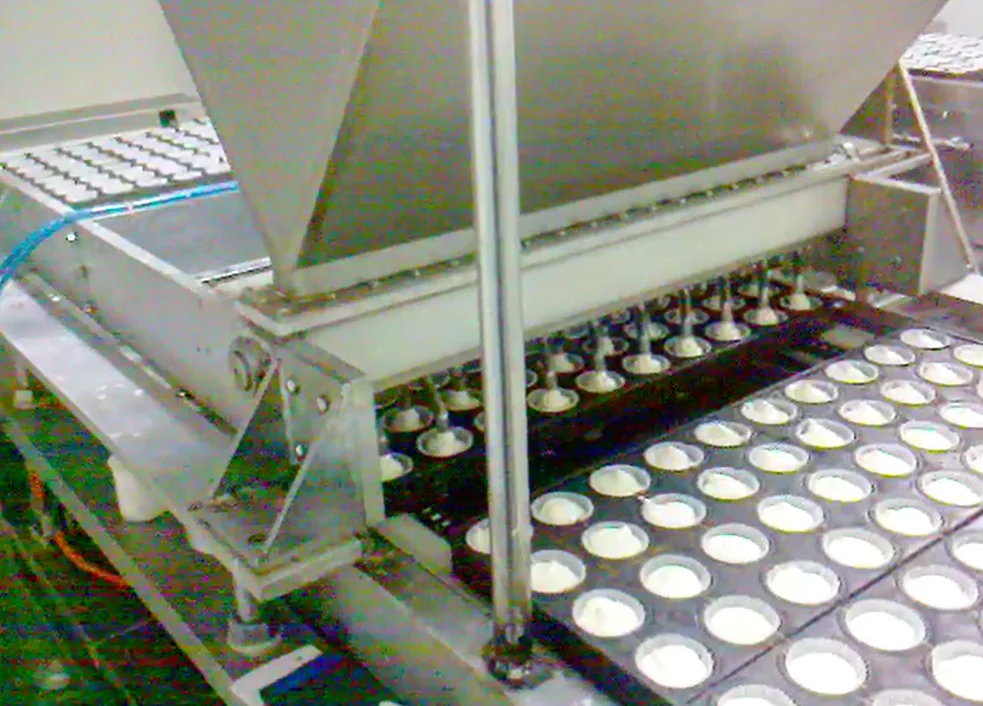 Автоматическая машина для изготовления тортов