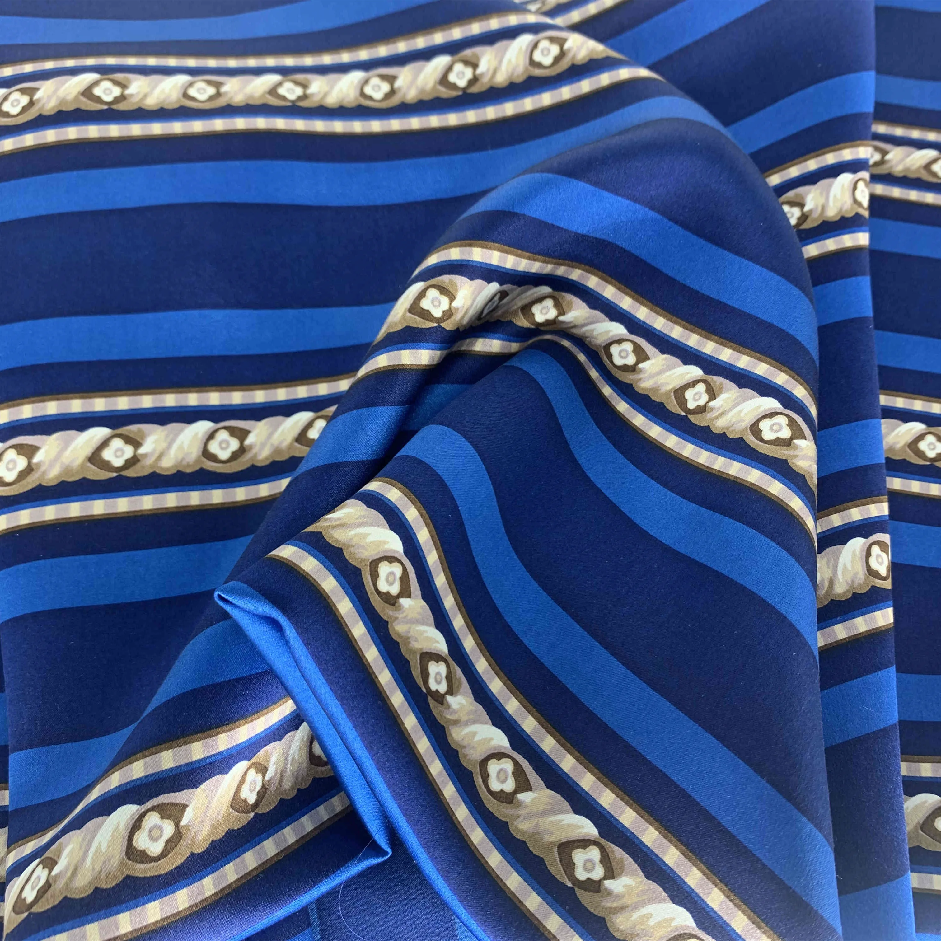 Charmeuse silk fabric,100% silk fabric,pure silk fabric,mulberry silk fabric,satin silk satin fabric,silk satin printed silk