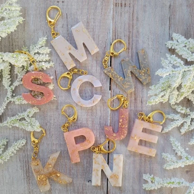 Оригинальный брелок с золотой надписью акриловый резиновый подарок подружке невесты подвеска для