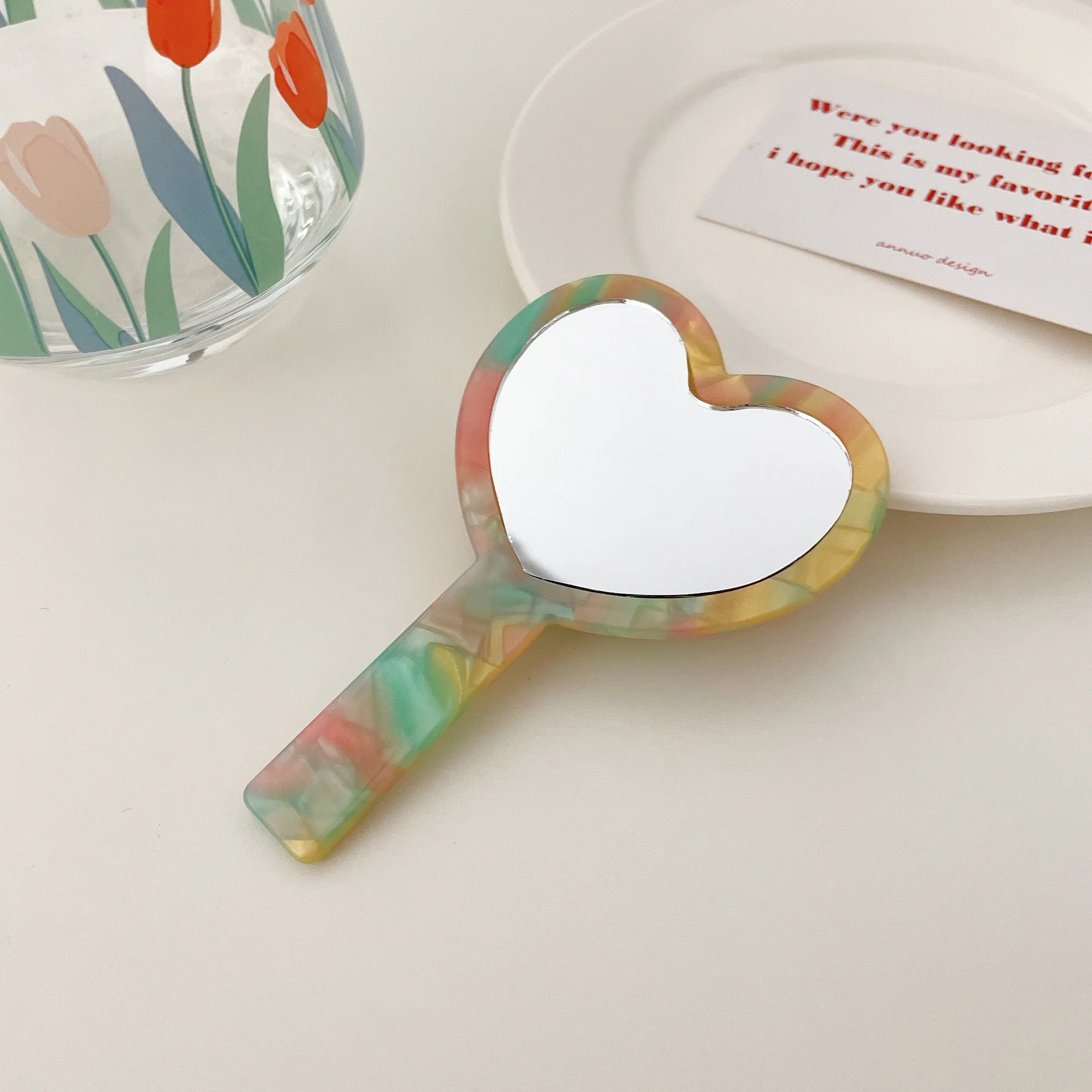 Fashion Korean Women Girls Handle Acrylic Makeup Mirrors Retro Love Heart Cute Portable Cellulose Acetate Pocket Mirror