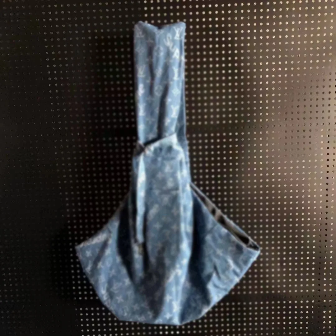 Wholesale pet fashion trendy outgoing dog carrying backpack double-sided available pet one-shoulder diagonal bag