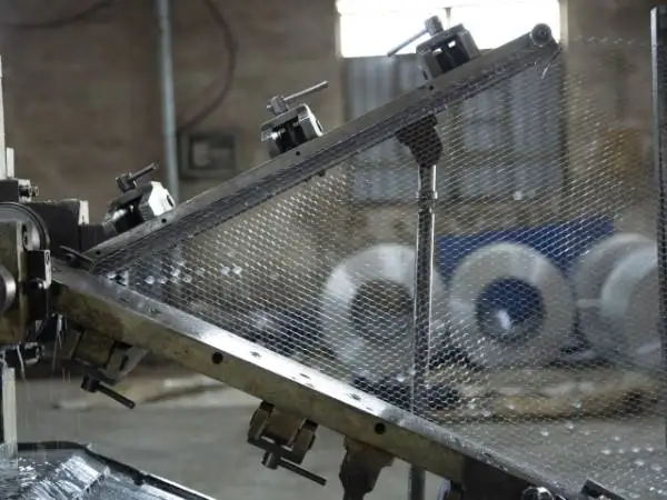 Wholesale Chinese Metal Lathe Building Materials Self Furring Diamond Galvanized Expanded Metal Mesh Lath for stucco