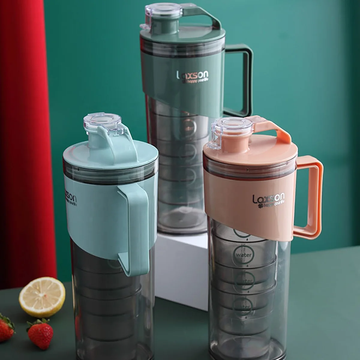 Wholesales 1.5L Modern Travel Portable Airtight Food Grade Plastic Water Jug Bottle with 4 Cups