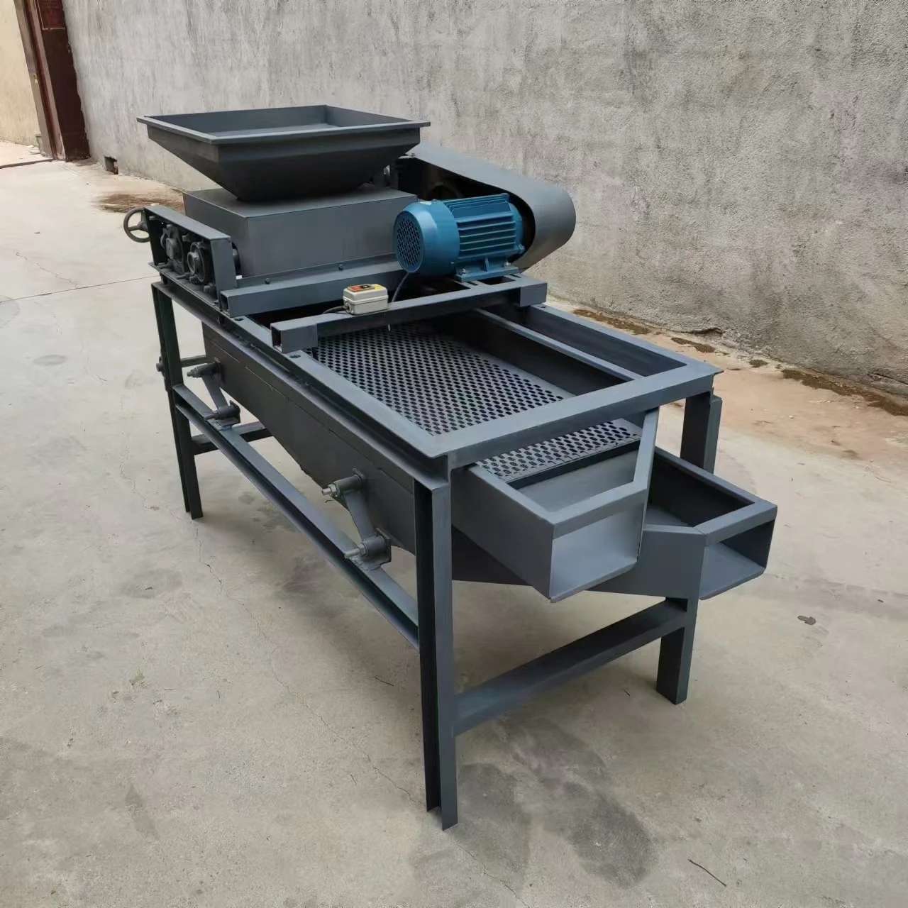 Hot sale Nut Cracker Machine/Hot Selling Separating Almond Hazelnut Sheller Sheller Removing Machine,palm Nut Shelling  Machine