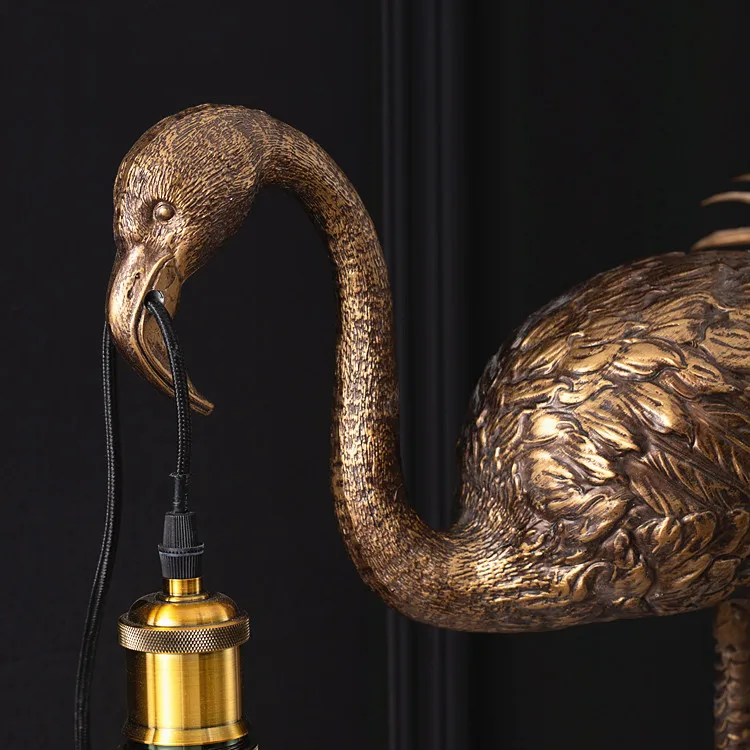 Modern Art Abstract Decor Animal Sculpture Floor Standing Lamp Gold Resin Flamingo Luxury Floor Lamp For Interior