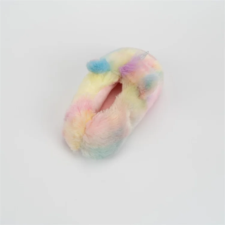 Factory sale high quality winter warm fuzzy slippers colored small animal design cute kids slippers