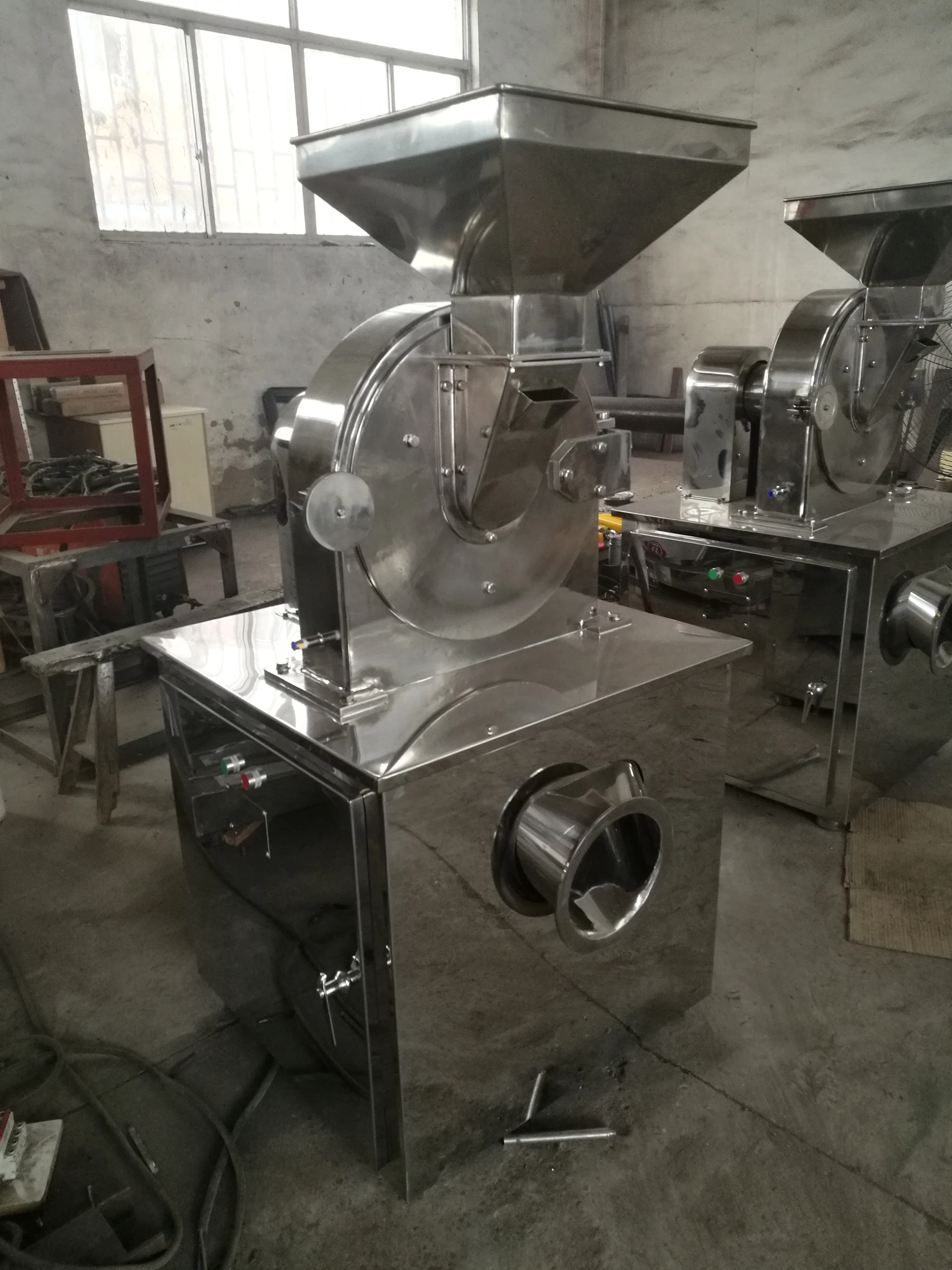 High speed powder grinder tea leaves fine powder grinder mill pulverizer machine for grinding medicinal herbs cereal powder