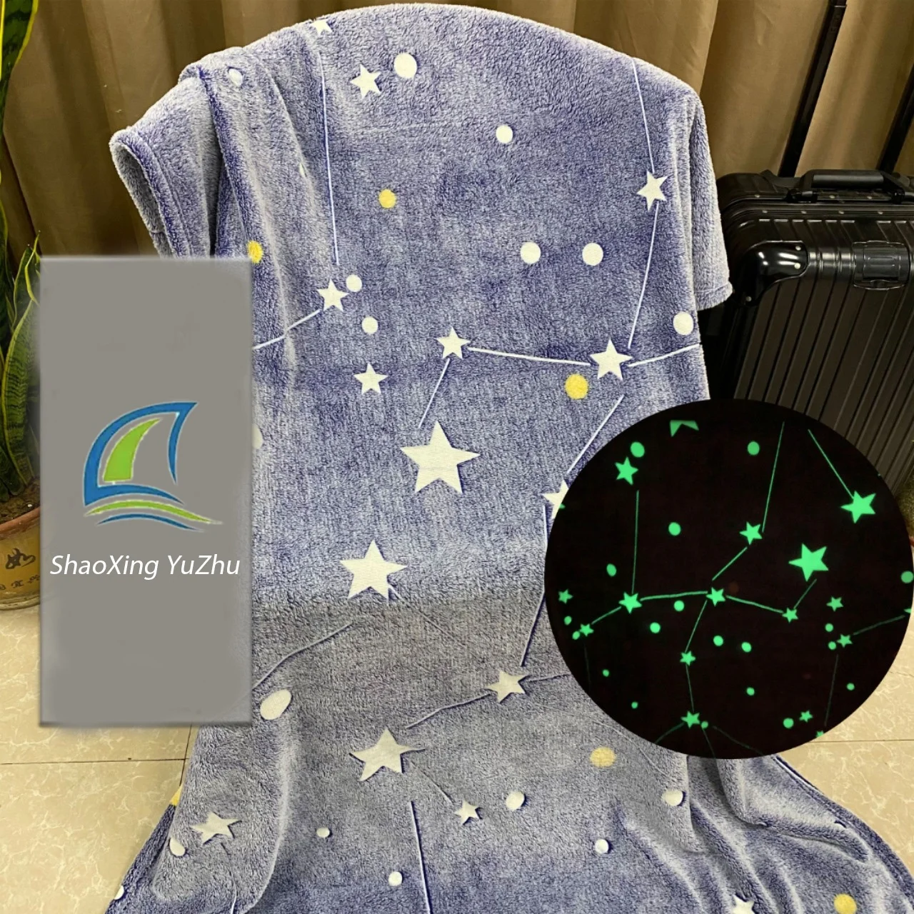 
Wholesale Fluorescent Hot Selling Star Style All Kinds Of Pattern Printing Coral Flannel Fabric Blankets 