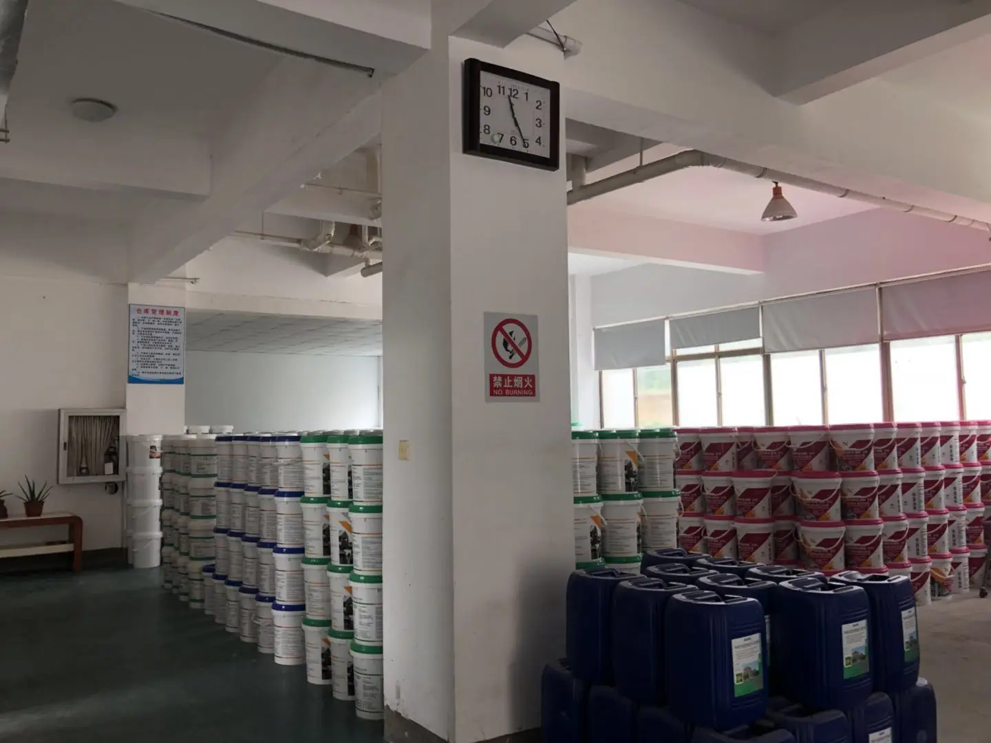 Coloured Waterproof Concrete Paint Special Roll Roofing Polymer House Paint Elastic Waterproof Coating